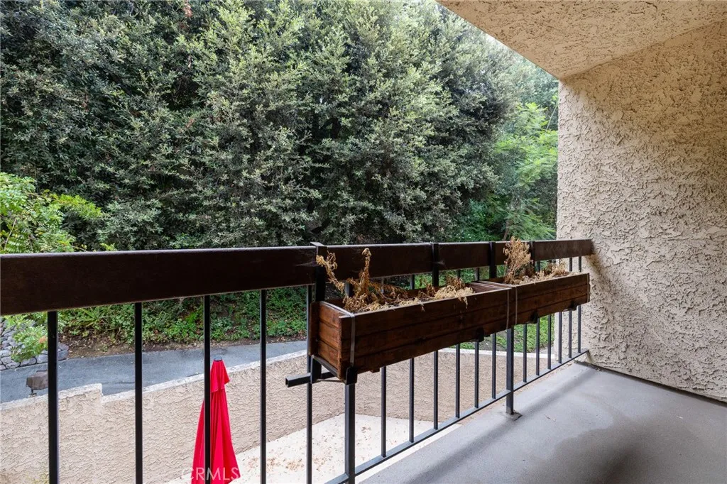 3961 Via Marisol 233, Los Angeles, California 90042 home-pic-19